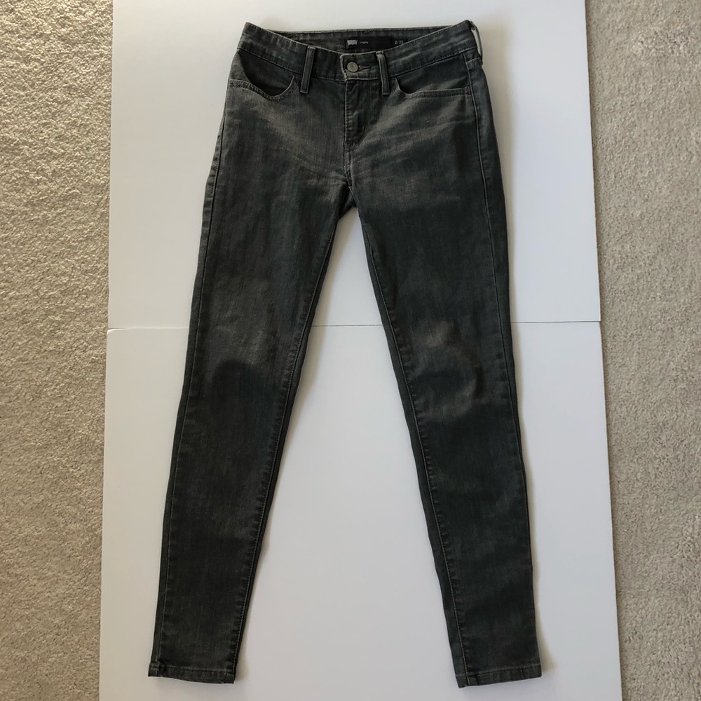 Levi’s legging style denim. EUC like new